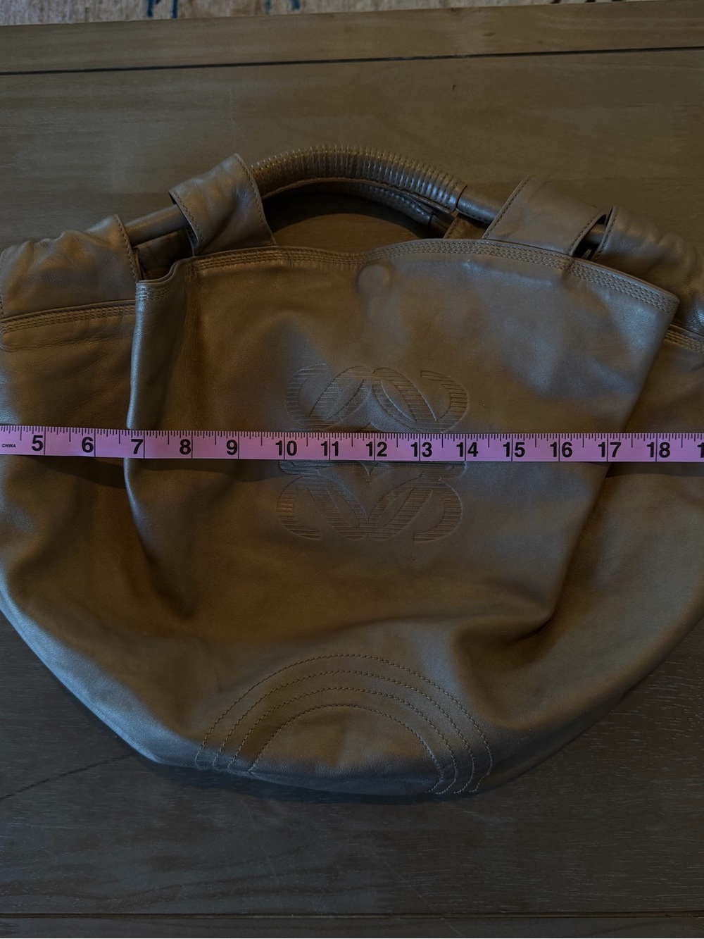 Loewe Taupe Leather Shoulder Bag with Embossed Anagram - Picture 12 of 12